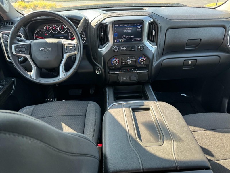 Chevrolet Silverado 1500 LTD Vehicle Image 10