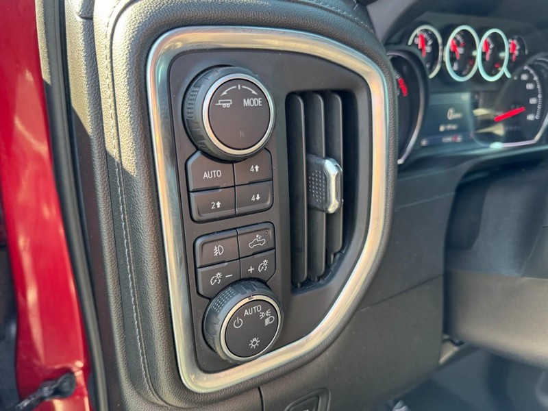 Chevrolet Silverado 1500 LTD Vehicle Image 15