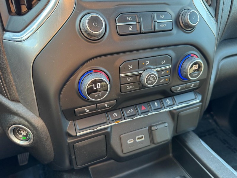 Chevrolet Silverado 1500 LTD Vehicle Image 18