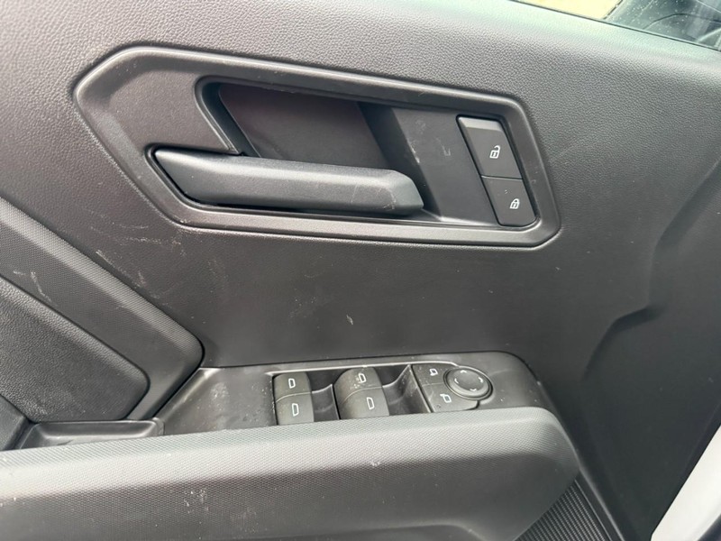 Chevrolet Colorado Vehicle Image 09