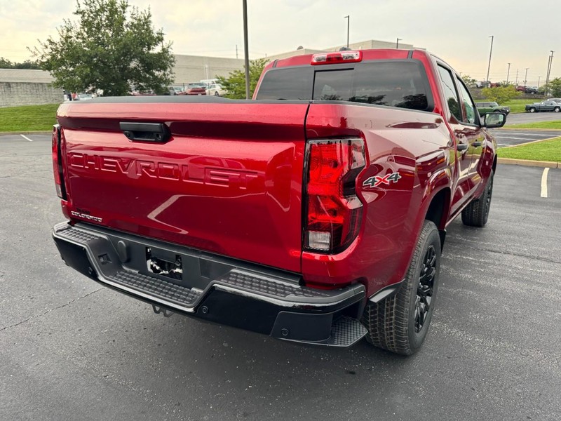 Chevrolet Colorado Vehicle Image 03