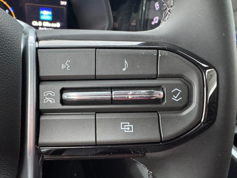Chevrolet Colorado Vehicle Image 12