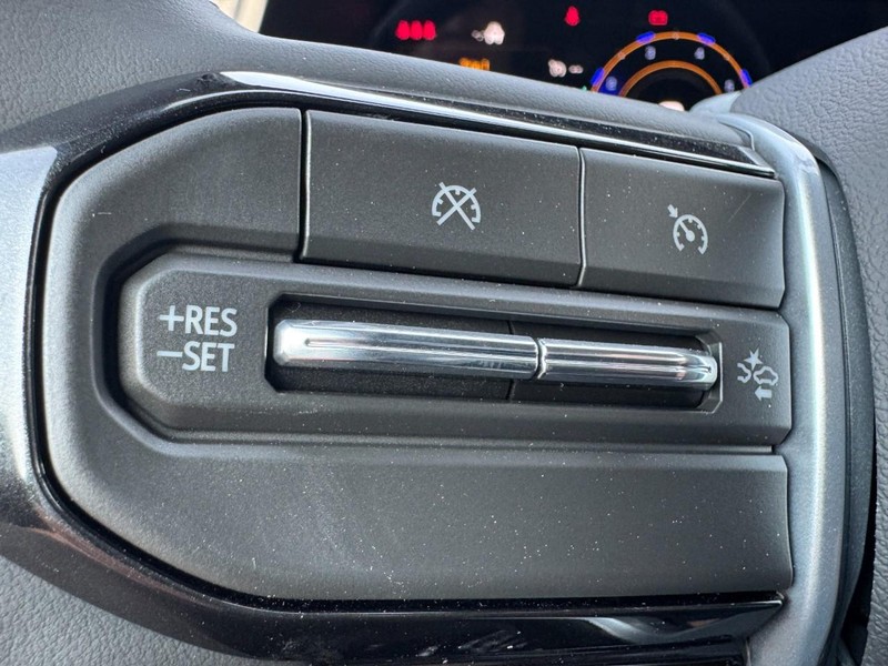 Chevrolet Colorado Vehicle Image 10