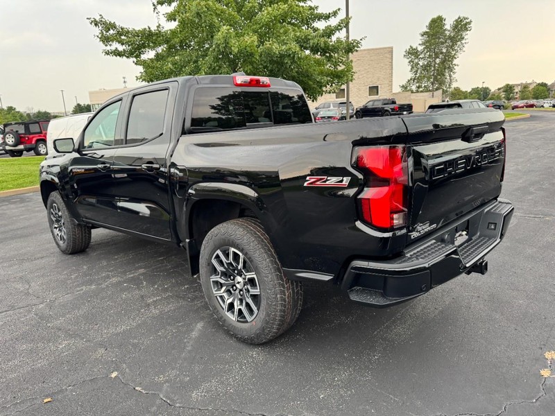 Chevrolet Colorado Vehicle Image 05