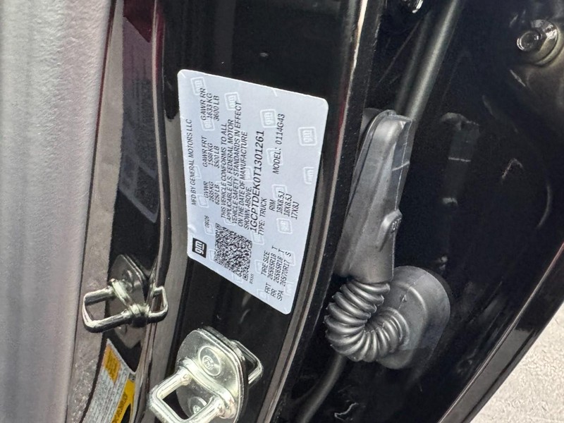 Chevrolet Colorado Vehicle Image 17