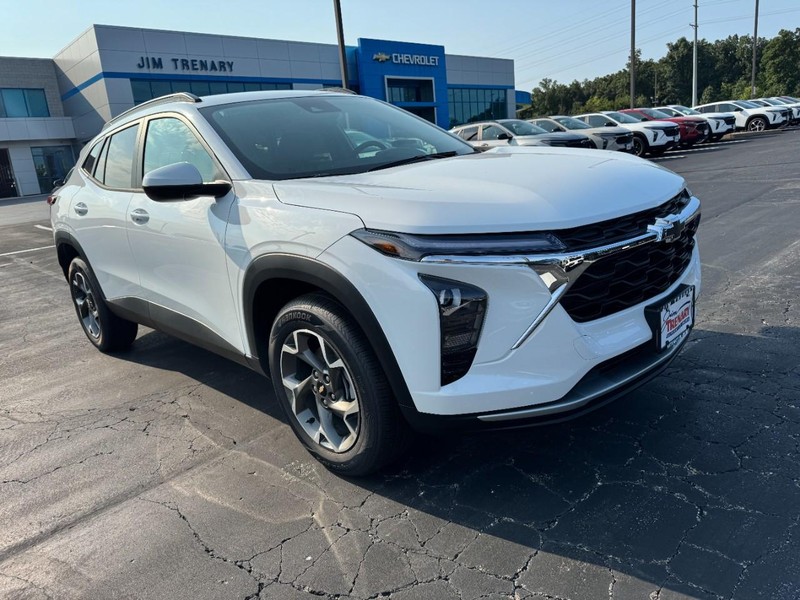 Chevrolet Trax Vehicle Image 02