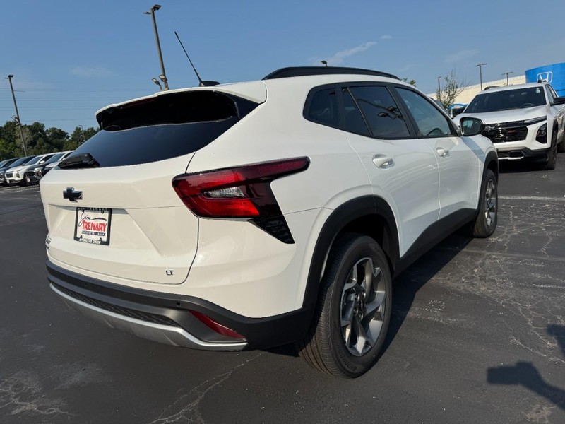 Chevrolet Trax Vehicle Image 03
