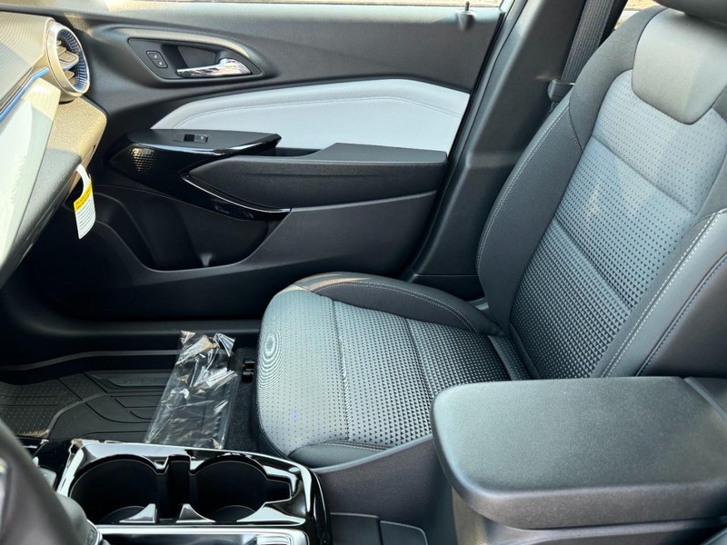 Chevrolet Trax Vehicle Image 08