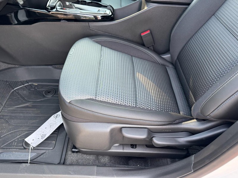 Chevrolet Trax Vehicle Image 09