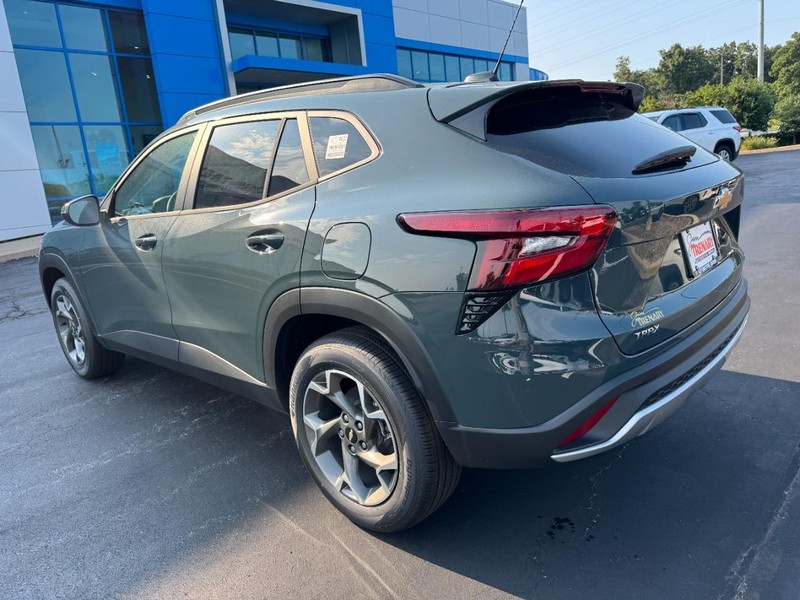 Chevrolet Trax Vehicle Image 05