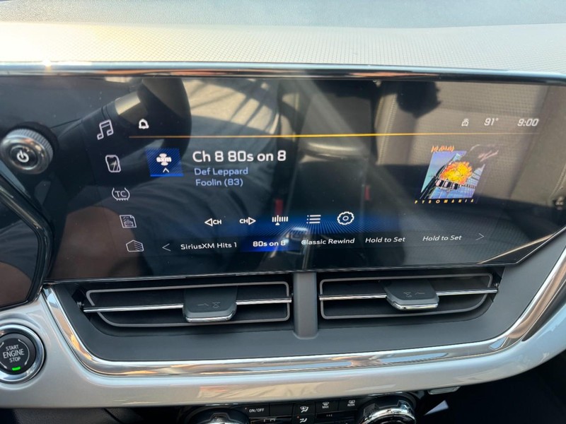 Chevrolet Trax Vehicle Image 15