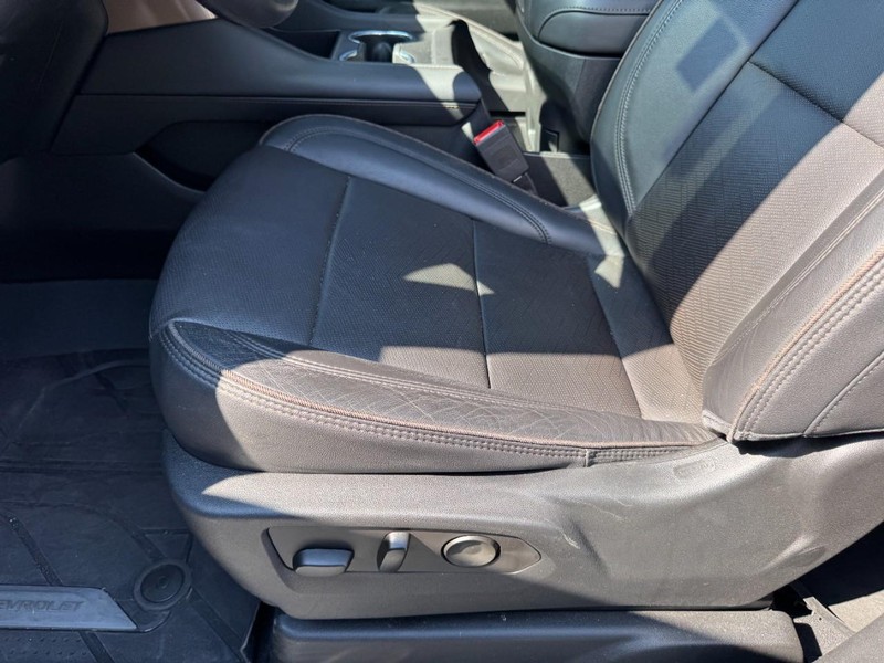 Chevrolet Tahoe Vehicle Image 16