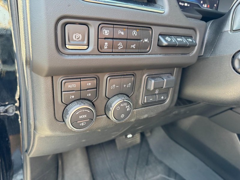 Chevrolet Tahoe Vehicle Image 18