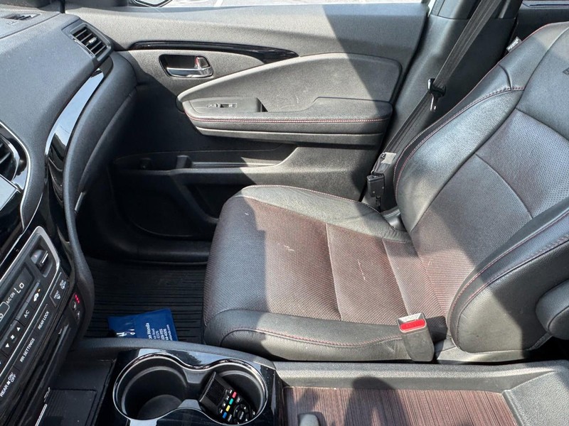Honda Pilot Vehicle Image 17