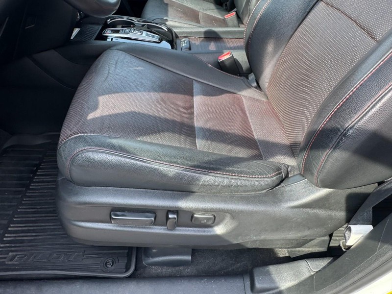 Honda Pilot Vehicle Image 18