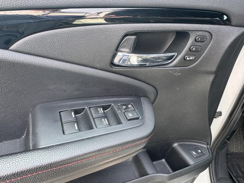 Honda Pilot Vehicle Image 19