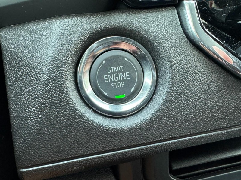 Chevrolet Colorado Vehicle Image 16