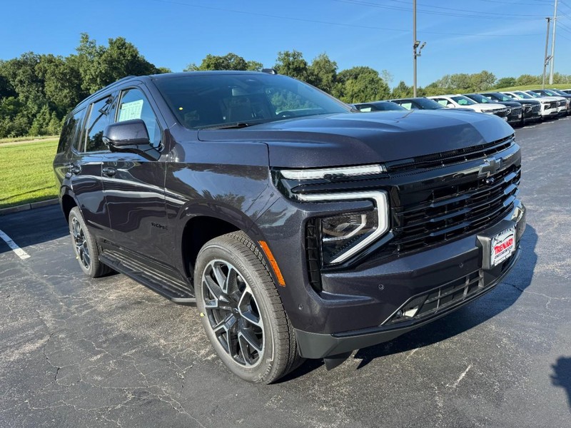 Chevrolet Tahoe Vehicle Image 02