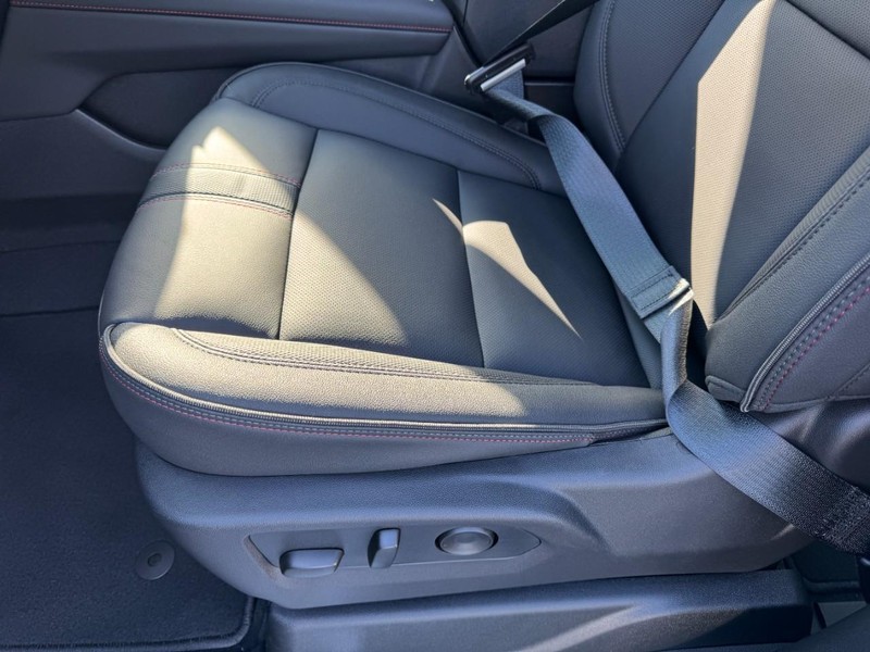 Chevrolet Tahoe Vehicle Image 11