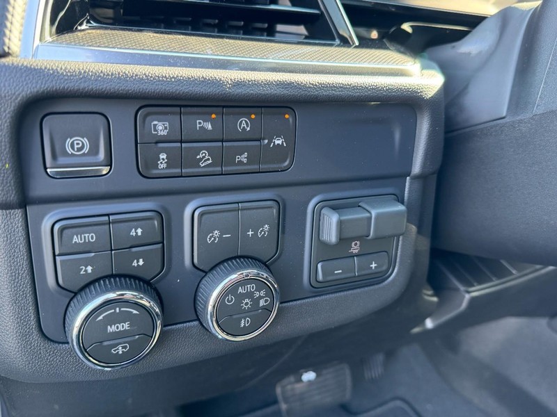 Chevrolet Tahoe Vehicle Image 13