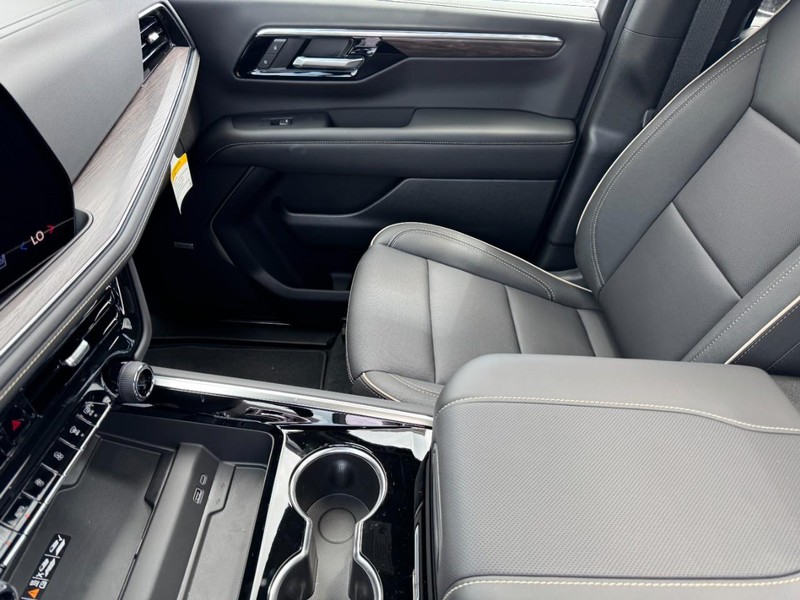 Chevrolet Tahoe Vehicle Image 10