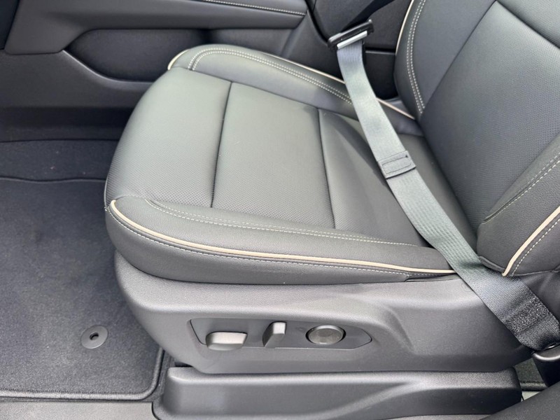 Chevrolet Tahoe Vehicle Image 11