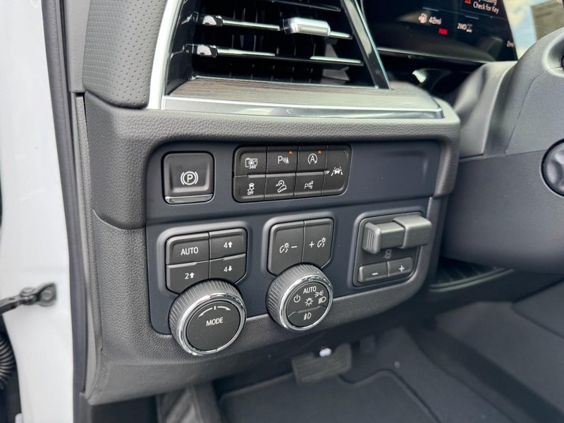 Chevrolet Tahoe Vehicle Image 13