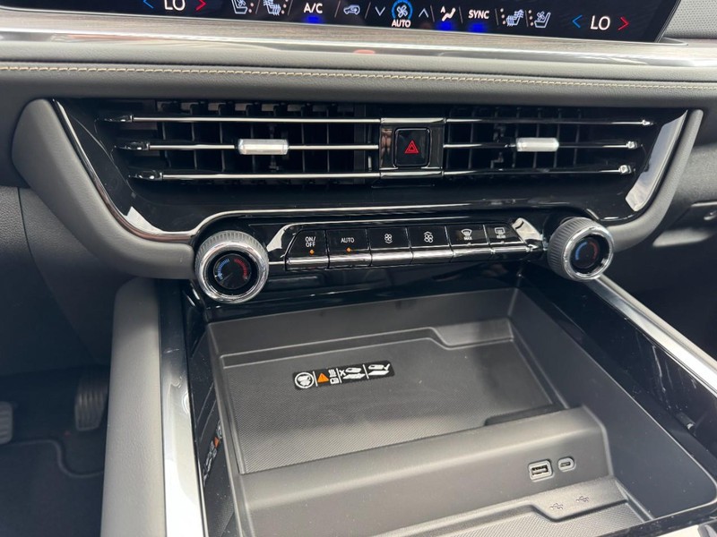 Chevrolet Tahoe Vehicle Image 16