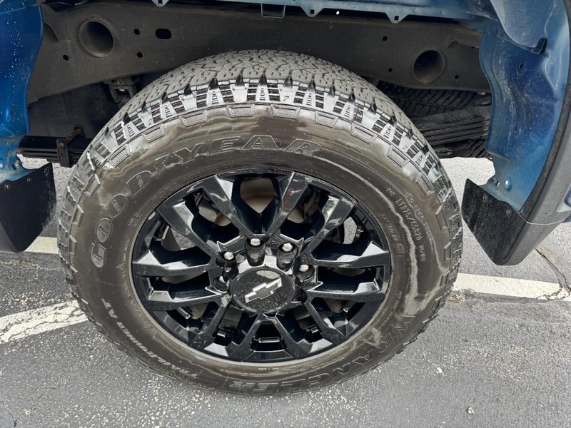 Chevrolet Silverado 2500HD Vehicle Image 06