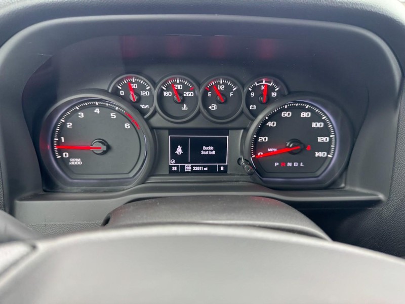 Chevrolet Silverado 2500HD Vehicle Image 22