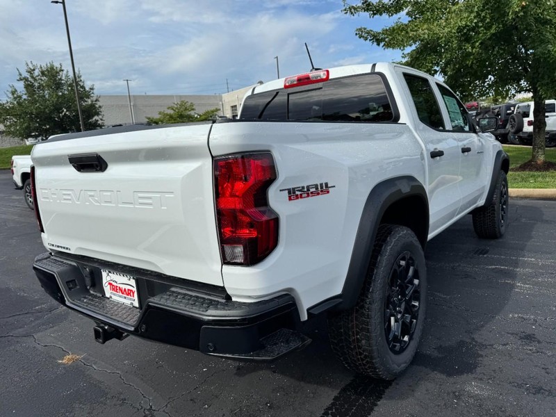 Chevrolet Colorado Vehicle Image 03