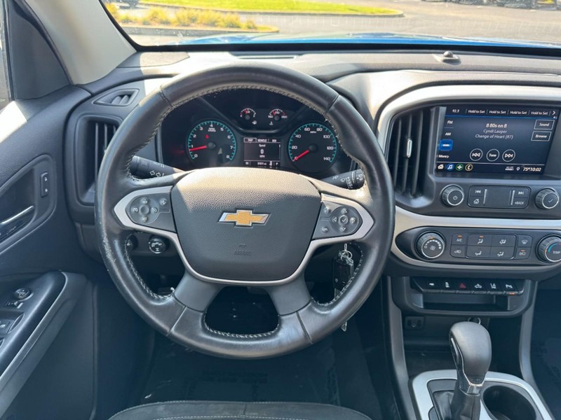Chevrolet Colorado Vehicle Full-screen Gallery Image 12