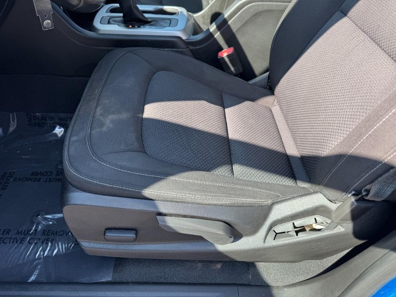 Chevrolet Colorado Vehicle Full-screen Gallery Image 14