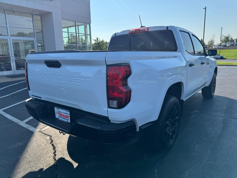 Chevrolet Colorado Vehicle Full-screen Gallery Image 03
