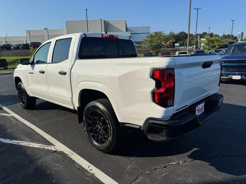 Chevrolet Colorado Vehicle Full-screen Gallery Image 05