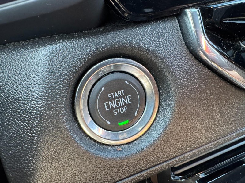 Chevrolet Colorado Vehicle Full-screen Gallery Image 18