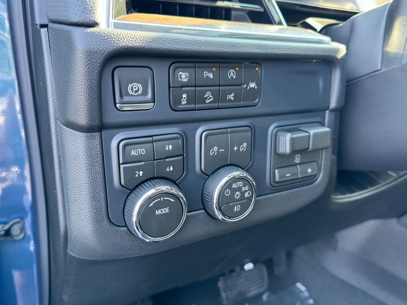 Chevrolet Tahoe Vehicle Image 09