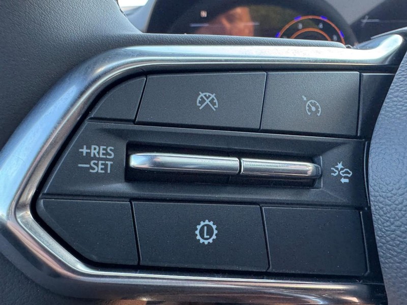 Chevrolet Tahoe Vehicle Image 11