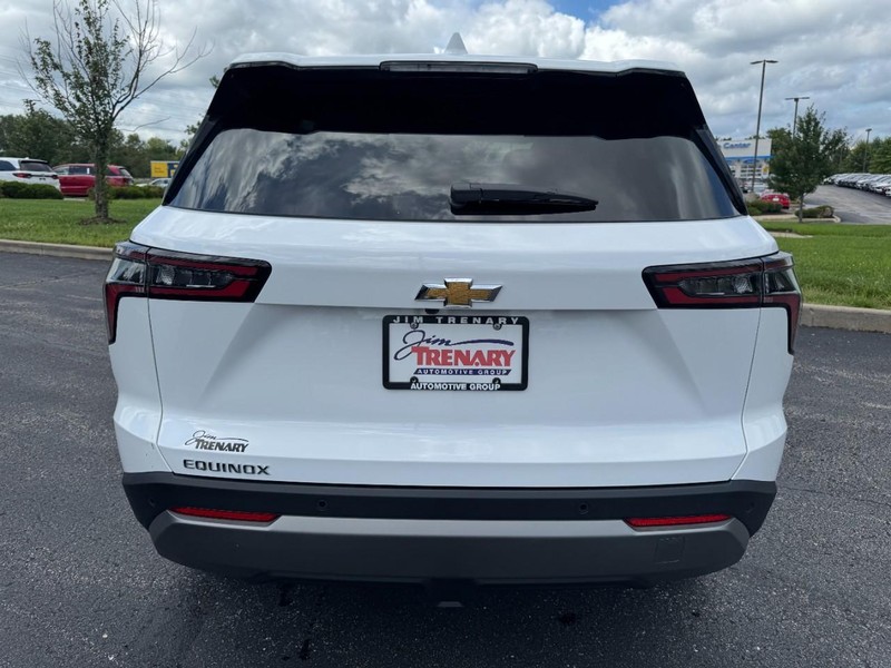 Chevrolet Equinox Vehicle Image 04