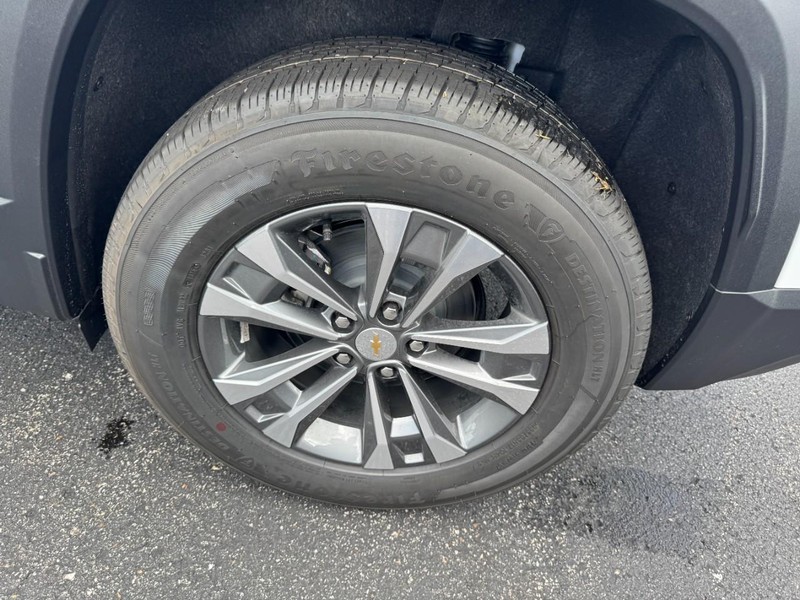 Chevrolet Equinox Vehicle Image 06