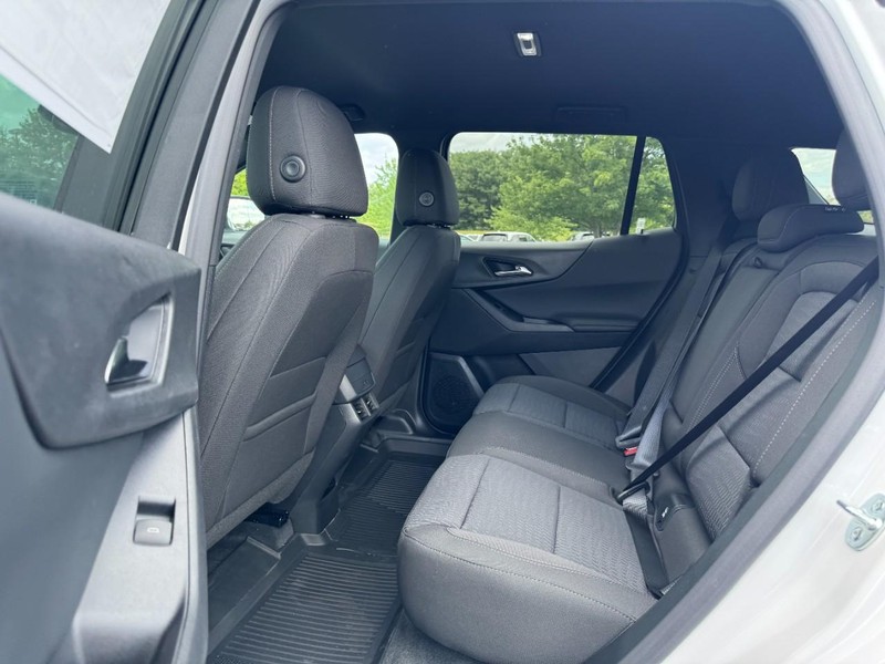 Chevrolet Equinox Vehicle Image 07