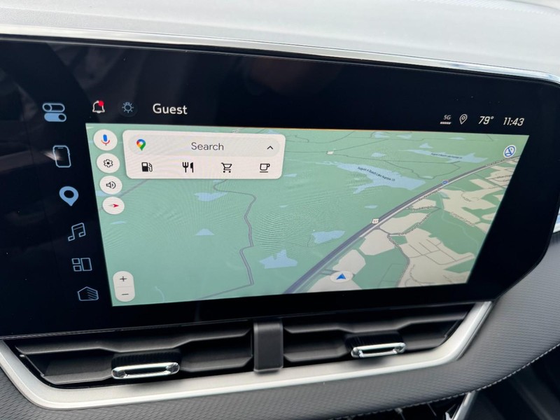 Chevrolet Equinox Vehicle Image 15
