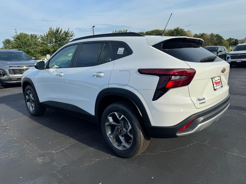 Chevrolet Trax Vehicle Image 05