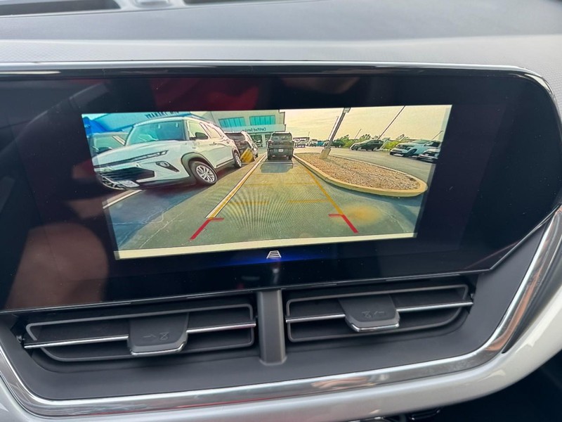 Chevrolet Trax Vehicle Image 15