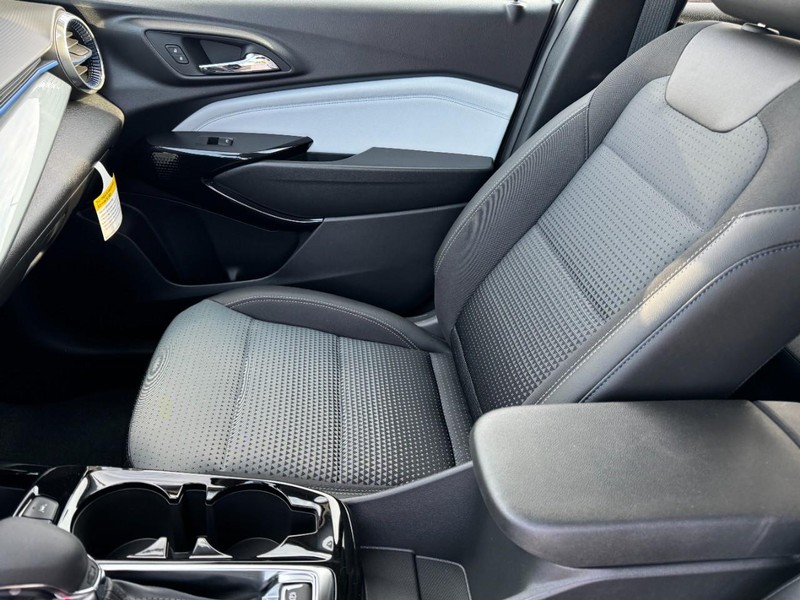 Chevrolet Trax Vehicle Image 08