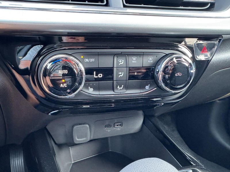 Chevrolet Trax Vehicle Image 13