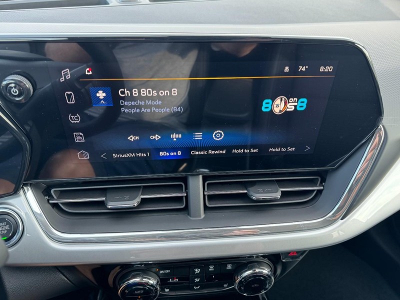 Chevrolet Trax Vehicle Image 14
