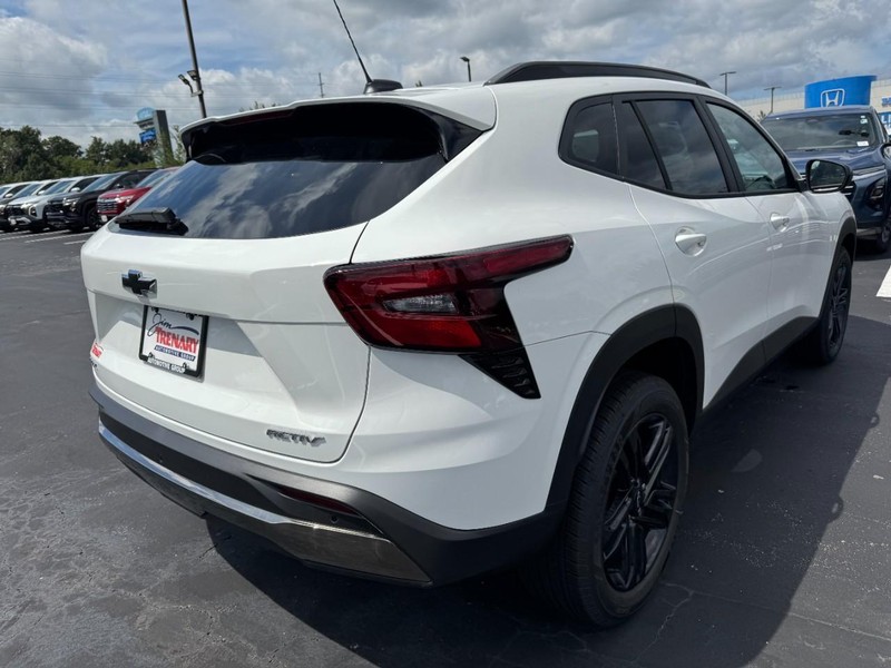 Chevrolet Trax Vehicle Image 03