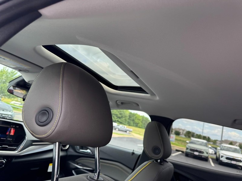 Chevrolet Trax Vehicle Image 08