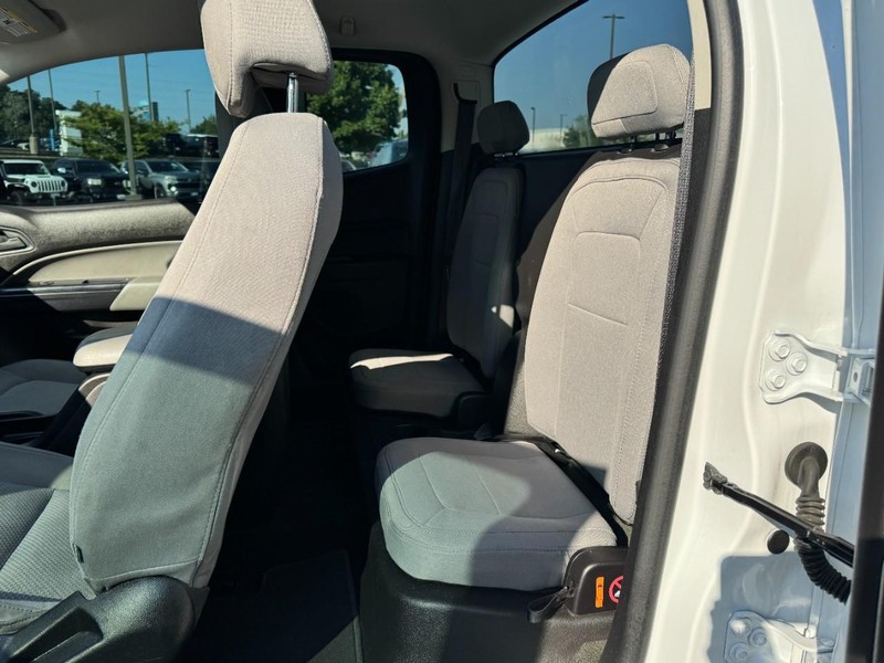 Chevrolet Colorado Vehicle Image 10
